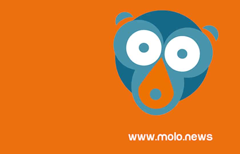 Logo von molo.news, ein stilisierter Affe, auf orangem Grund. Darunter die Webadresse: www.molo.news