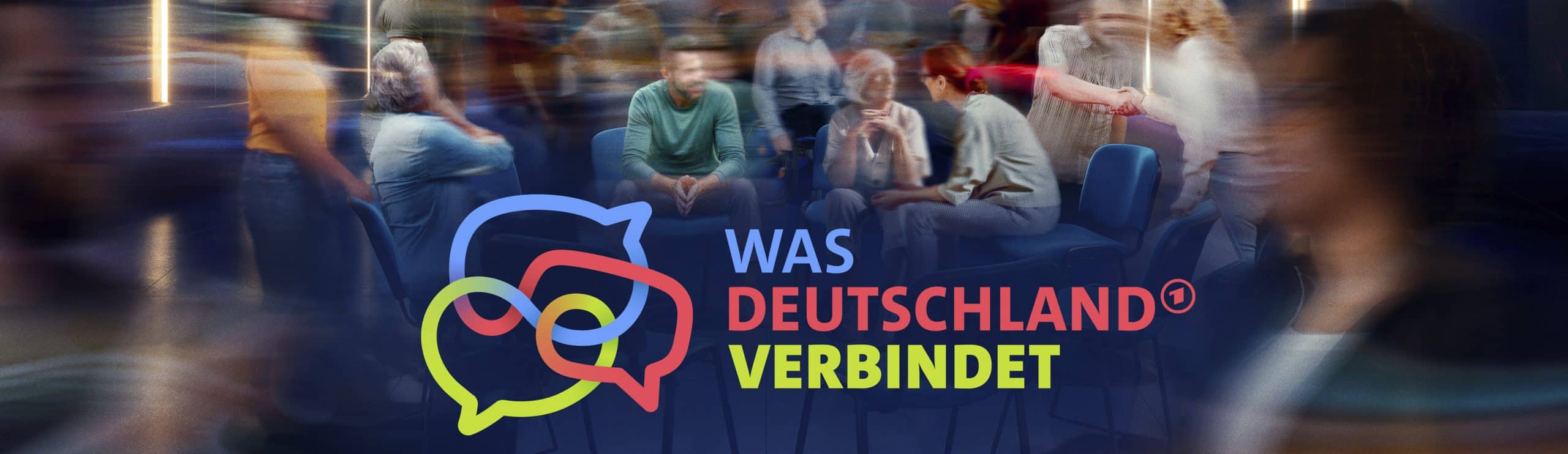 Logo "Was Deutschland verbindet" in front of a blurry group of people talking